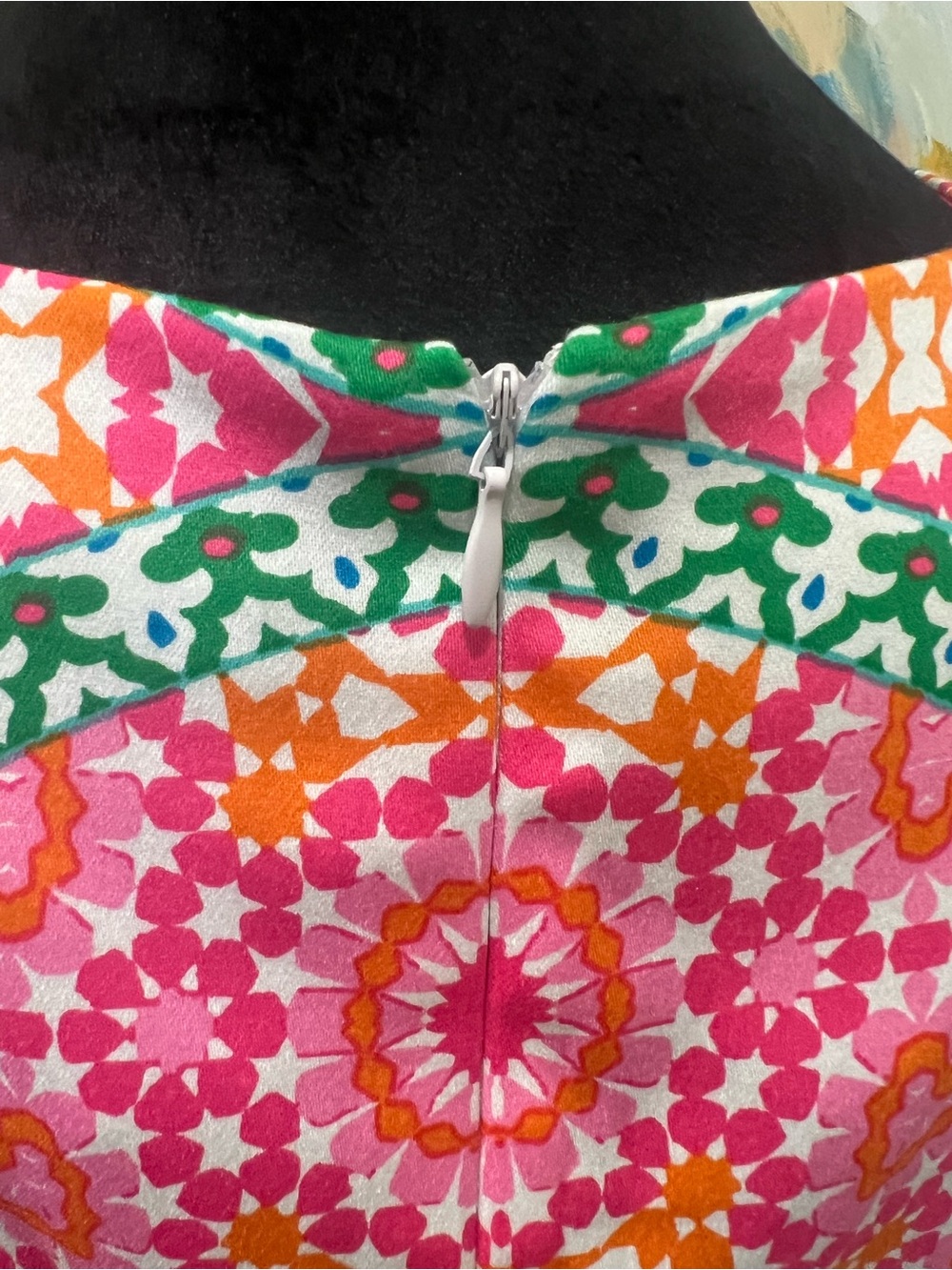 London Times Sleeveless Shift Dress Pink Green Medallion Print US 8 - Picture 9 of 16